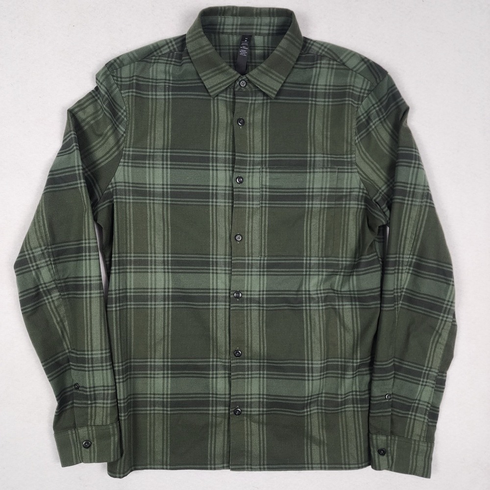 Lululemon Masons Peak Flannel Shirt Men M Green Plaid Button Front Pocket Casual
